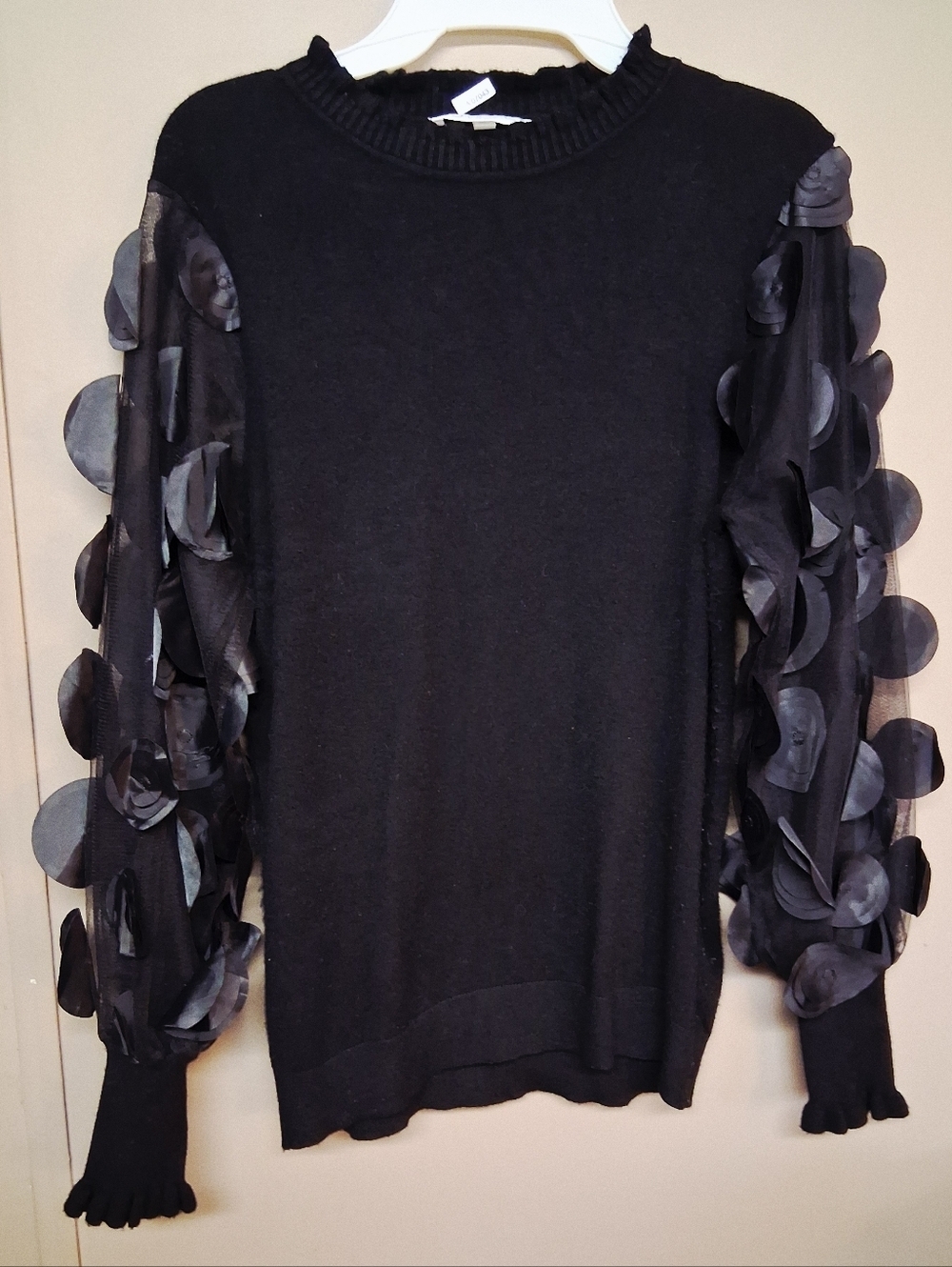Sioni Black Ribbed Crewneck Top